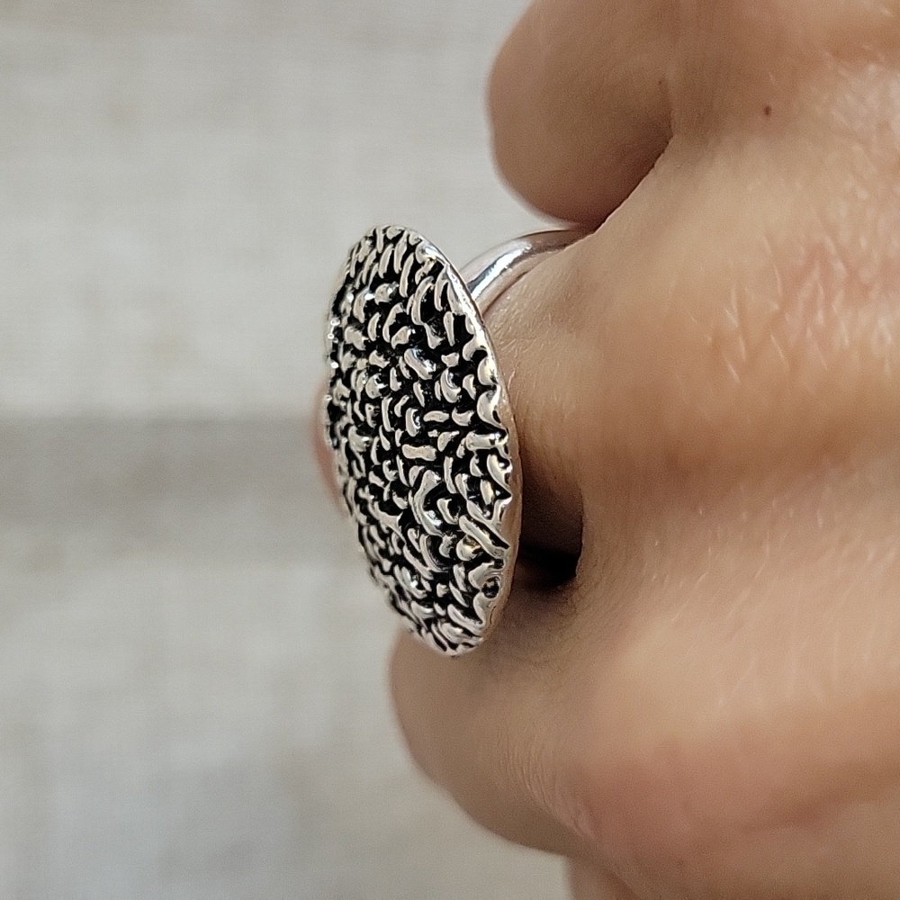 PEBBLE TEXTURE STATEMENT RING - Picture 4 of 7